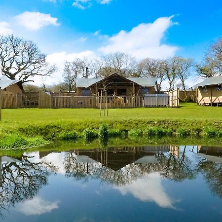 Jungle Book Safari Tent Тенбі Екстер'єр фото